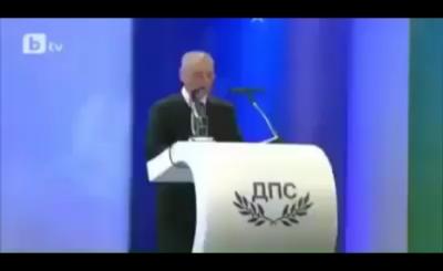 شاهد فيديو: روسي اراد ان يقتل السفير التركي .. هذا ماذا حصل له؟؟