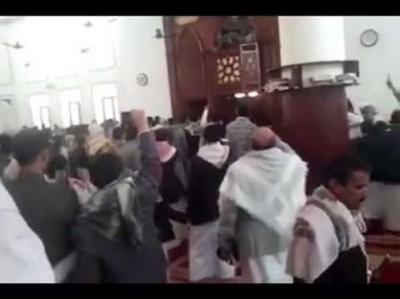 بالتفصيل.. هذا ما حدث في جامع حجر يوم امس اثناء خطبة الجمعة بصنعاء