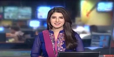 فيديو: موقف محرج لمذيعة لم تنتبه أنها على الهواء