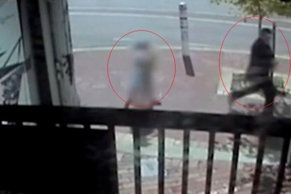 شريطة مصور يظهر كيف استدرج رجلٌ “فتاةً وطفل” واغتصبهما في حديقة عامة!