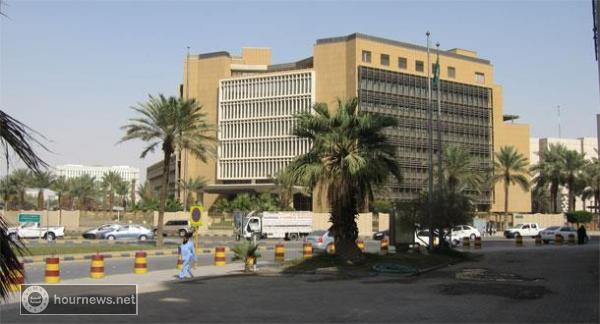 «المالية السعودية» تكشف حقيقة نيتها فرض رسوم على تحويلات الأجانب للخارج