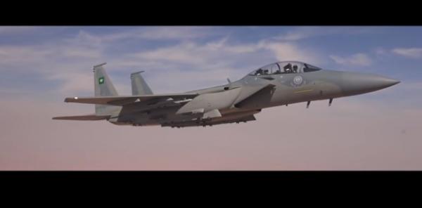مقطع فيديو يوثق القدرات الهائلة للطائرة السعودية (F15SA) والمعروفة باسم "النسر الجارح"