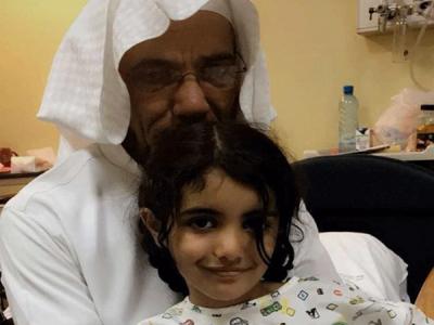 سلمان العودة يكشف عن ردة فعل ابنته بعدما أخبرها بوفاة والدتها