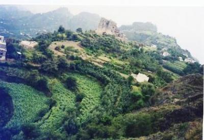 الحوثييون يهاجمون منطقة بني وائل بمديرية حزم العدين بإب ووقوع أكثر من 9 اسرى من الحوثيين (تفاصيل)