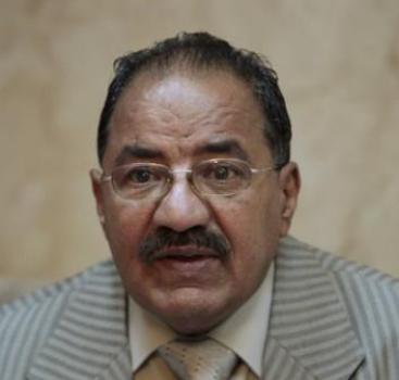 الجندي يشن هجوماً على وزير الشئون القانونية