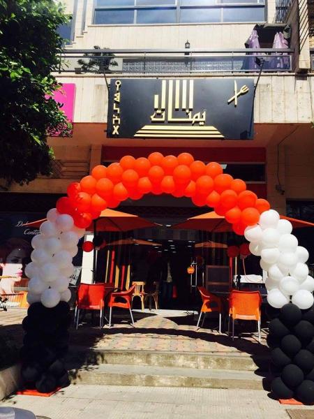 ناشطة يمنية بالخارج تفاجئ اليمنيين بمشروع ضخم يثير إعجابهم (صور)