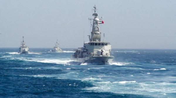 الكشف عن أول عملية إنزال بحري لبوارج التحالف في الحديدة