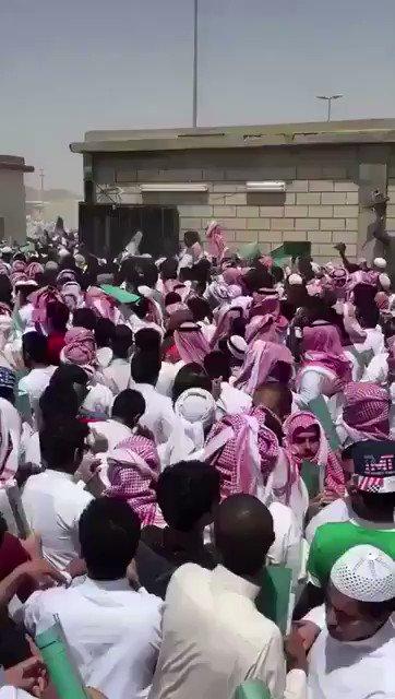 شاهد فيديو زحام غير طبيعي في السعودية من اجل وظيفة
