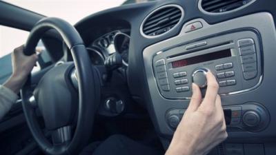 بالفيديو: سائق سيارة أجرة خاصة يروي معلومات صادمة وتعاطي الفتيات السعوديات للمخدرات برفقته