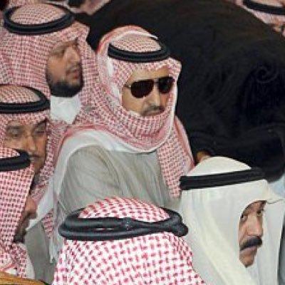 من هو الأمير السعودي المعارض الذي كشف قبل نحو شهرين من الآن نية الحوثيين تغيير العمراني بواحد مقرب منهم؟