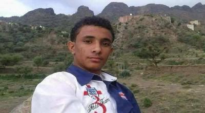 جريمة بشعة في تعز .. شيخ قبلي في شرعب يهشم رأس شاب بعد تعذيبه وقنصه ببندقية