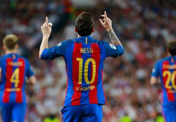 ميسي يحسم الكلاسيكو لصالح برشلونة بهدف تاريخي