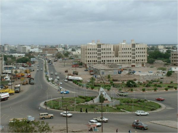 انفجار كبير في جولة السفينة بالشيخ عثمان بعدن
