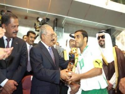على خطى برلسكوني مع ميلان  "صالح" يعتزم العودة لرئاسة نادي "أهلي تعز " اليمني