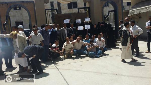 لليوم الثاني.. وقفة احتجاجية لموظفي هيئة المواصفات والمقاييس  للمطالبة بمستحقاتهم وبطائقهم السلعية