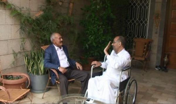 من هي الشخصية التي زارها الرئيس الأسبق صالح اليوم إلى منزلها (صور)