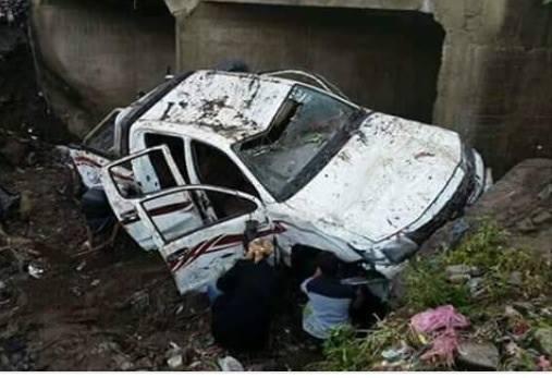 شاهد بالصور: نفوق عدد من سيارات المواطنين يوم امس في إب جراء السيول القوية