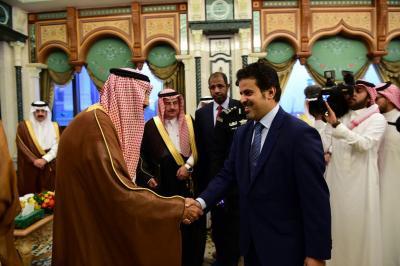 الملك سلمان يفضح الرئيس هادي بعد لقاءه امس الاول بمكه ويحرجه (تفاصيل صادمة)