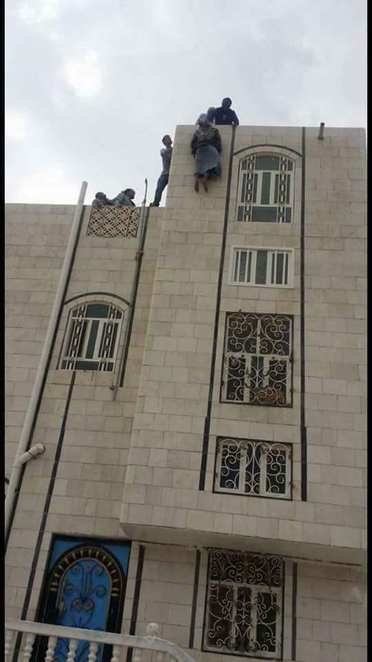انقاذ مواطن من ابناء محافظة اب من الانتحار في مدينة جبن بالضالع (صور)