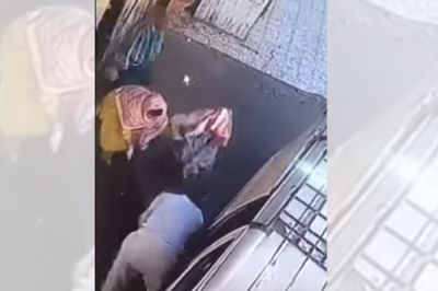 السعودية تعلن: سقوط عصابة "السينمائيين" سارقي متاجر جدة.. شاهد فيديو لإحدى عملياتهم