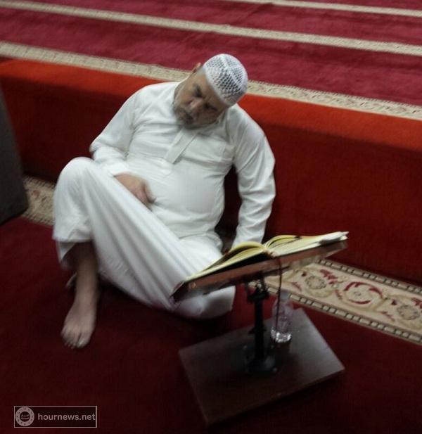 شاهد بالصورة: مؤذن يفارق الحياة قبل رفع آذان الفجر بدقائق في جدة