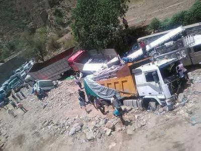 مقتل واصابة 18 شخص اثر مباغتتهم من قبل سيل كبير في منطقة المقاطرة بتعز (صور+اسماء القتلى)
