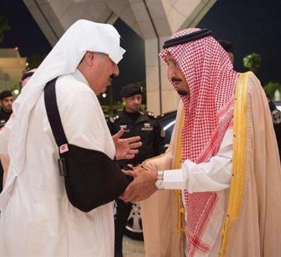 مصادر تكشف سبب إصابة الأمير متعب بن عبدالله في كتفه الأيمن