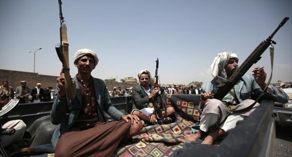 قيادي في جماعة الحوثي: لا نثق في عدم حصول أي انقلاب من طرف صالح.. وهكذا سيتم التصدي لها!