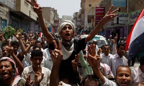 الإعلامي الصوفي: يبرر تحالف المؤتمر مع الحوثي بتحالف الحوثي مع الإصلاح في الساحة وفي الحكومة