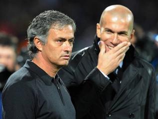 بعد فالدانو.. مورينيو يحاول طرد زيدان من ريال مدريد
