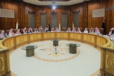 السعودية: "كبار العلماء" تكشف أسباب موافقتها على "قيادة المرأة"