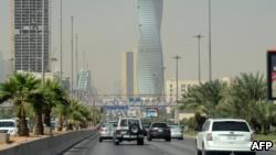 رقص في الرياض.. الغرامة 100 ألف ريال سعودي