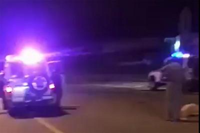 السعودية: متهوِّر يقتحم بمركبته نقطة تفتيش في الباحة.. وفاة رجل أمن وإصابة شخصين