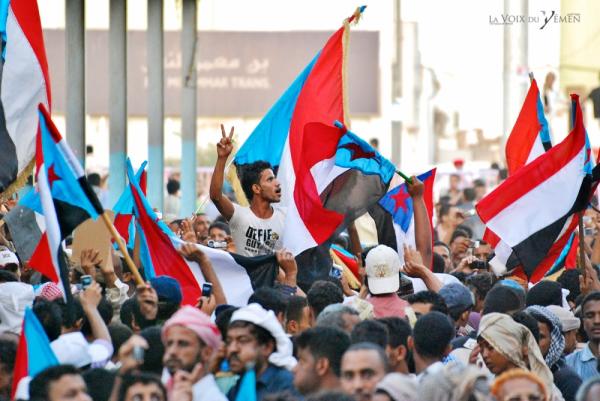 استفتاء.. أيُ فصيل جنوبي تراه أقرب إلى الشماليين؟