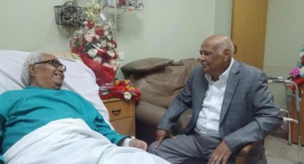 رئيس الوزراء الأسبق «باسندوة» يظهر من جديد.. في هذه الدولة!