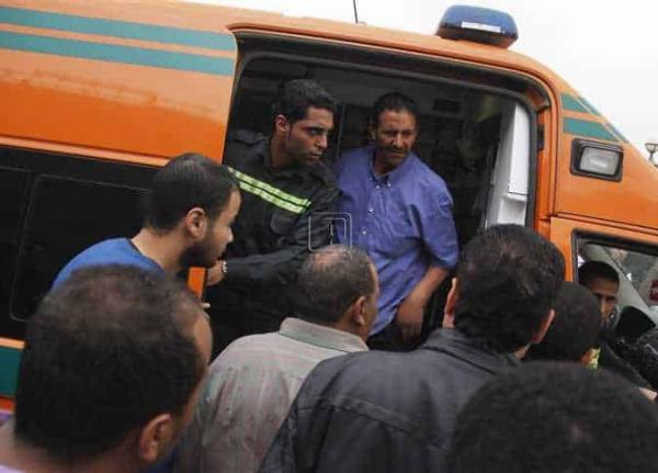 بسبب والدته وزوجته.. سعودي يلقي بنفسه من نافذة شقته في مصر