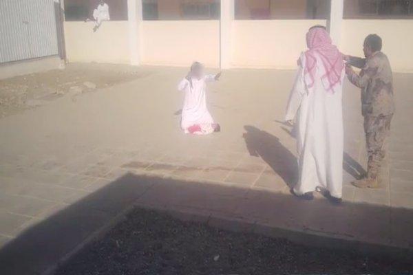 لحظات رعب داخل مدرسة سعودية .. (شاهد فيديو)