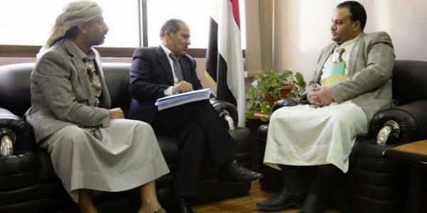 اخبار صادمة من صنعاء: المرتبات..آخر شيء تطرق له الصماد اليوم خلال لقاءه برئيس الحكومة ووزير المالية 