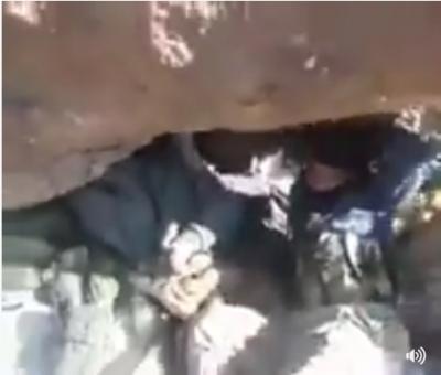 شاهد بالفيديو.. كيف يتساقط مقاتلي الحوثي أسارى بيد القوات الموالية للرئيس هادي في عقبة مالح بالبيضاء