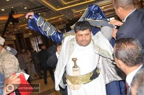 سجال على مواقع التواصل الاجتماعي بين «محمد علي الحوثي» ومحامي صالح «المسوري» (صورة)