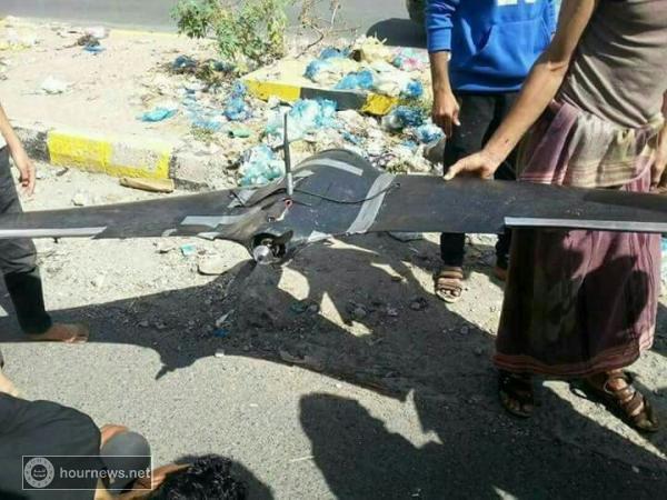 شاهد صورة لطائرة تابعة لجماعة الحوثي كانت تحلق في سماء تعز