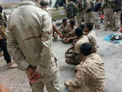شاهد بالصور.. اسرى وسيطرة متبادلة بين قوات الحزام والحرس الرئاسي.. ويتحدثون عن اسرى شماليين