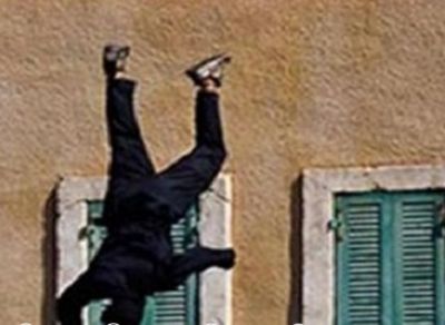 رسب بدراسته فقفز من الطابق الخامس.. هذا ما حدث في دبي