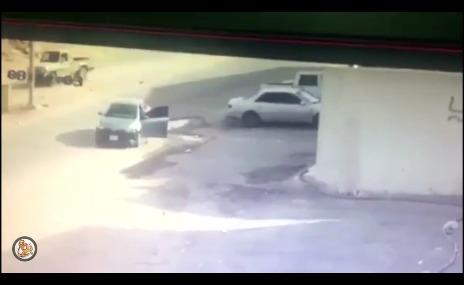 السعودية: لص يسرق سيارة في حي القادسية، شاهد ماذا فعل بصاحبها عندما حاول إيقافه؟