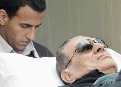 السجن المؤبد لمبارك والعادلي وبراءة مساعديه.. وانقضاء الدعوى ضدّ جمال وعلاء، واشتباكات بالايدي عقب النطق بالحكم