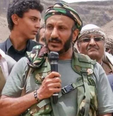 قيادي حوثي يعترف ويكشف ما فعله طارق صالح بالخوخة 