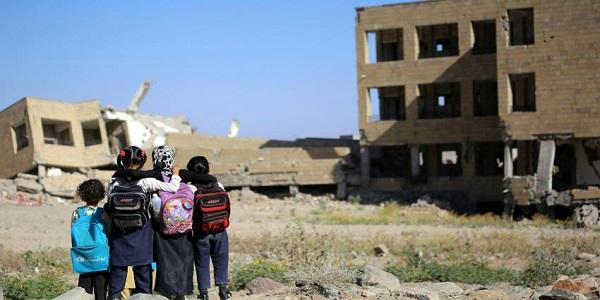 الحرب تدفع مليون طفل يمني خارج المدارس