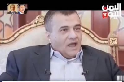تساقط اوراق الحوثي.. تعرف على أحد الشخصيات الذين استعانت بهم قناة المسيرة لتشويه سمعة صالح