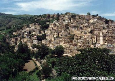 إب..وفاة شاب في جبلة بصاعقة رعدية، وائتلاف التغيير والتنمية يقيم ندوة عن أهمية الاتحادات النقابية والطلابية في خدمة الطالب