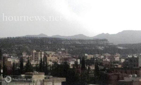 بالصور .. الثلوج تكسو جبل عطان بصنعاء بعد الأمطار الغزيرة لأول مرة